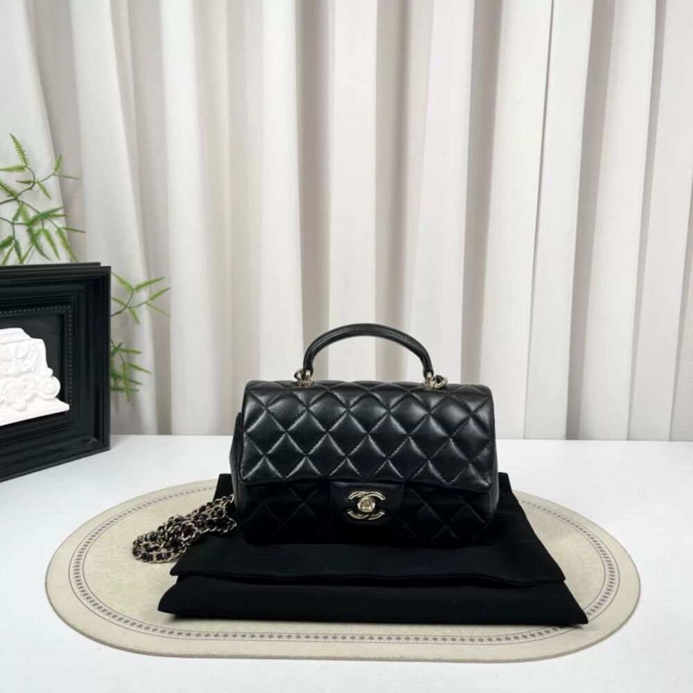 Chanel Women Pre-Loved Bag Very Good Condition